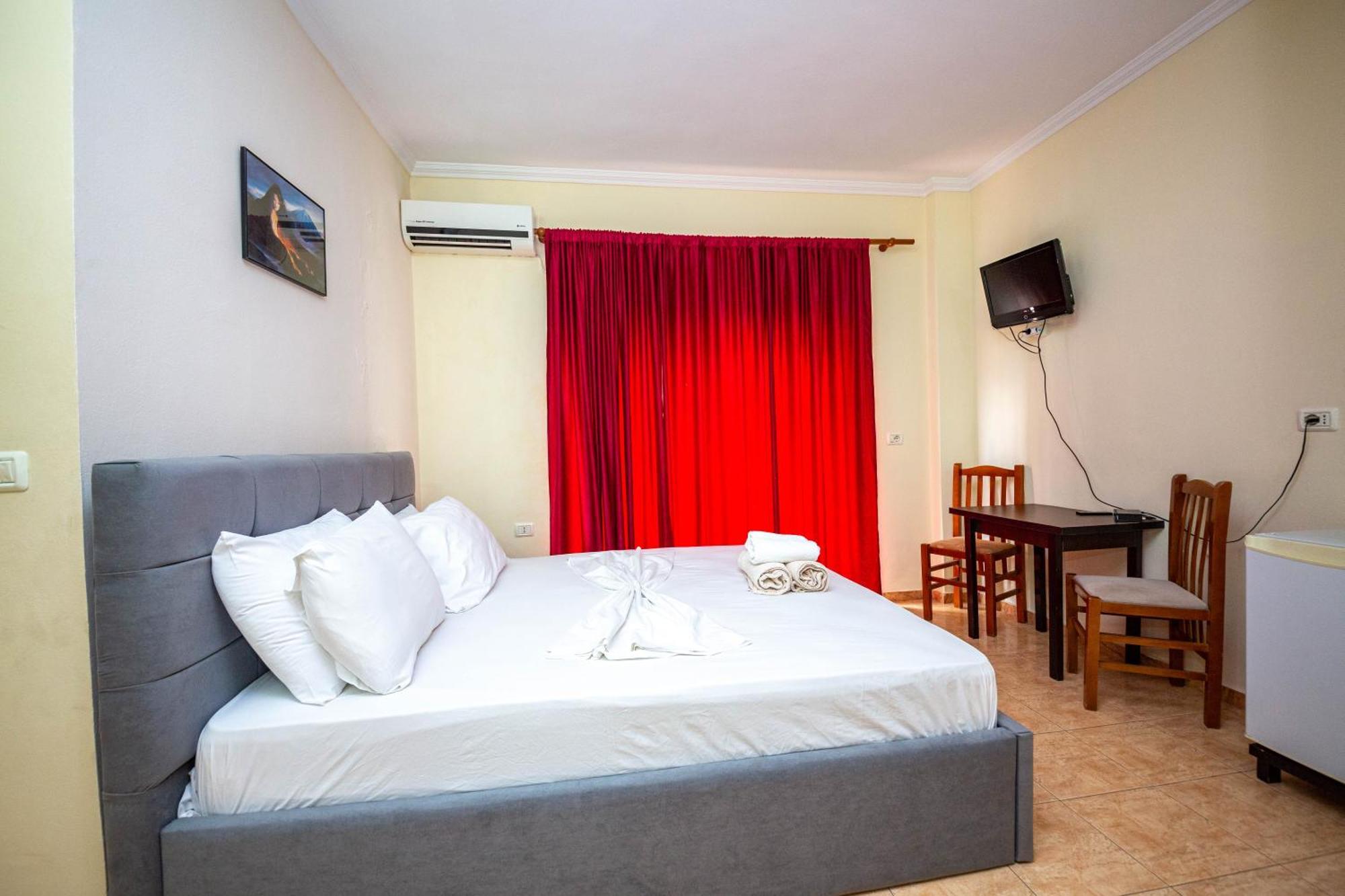 Hotel Primavera Sarande Bilik gambar